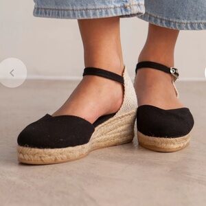 Vegan biankina wedges

Last chance! Must go!